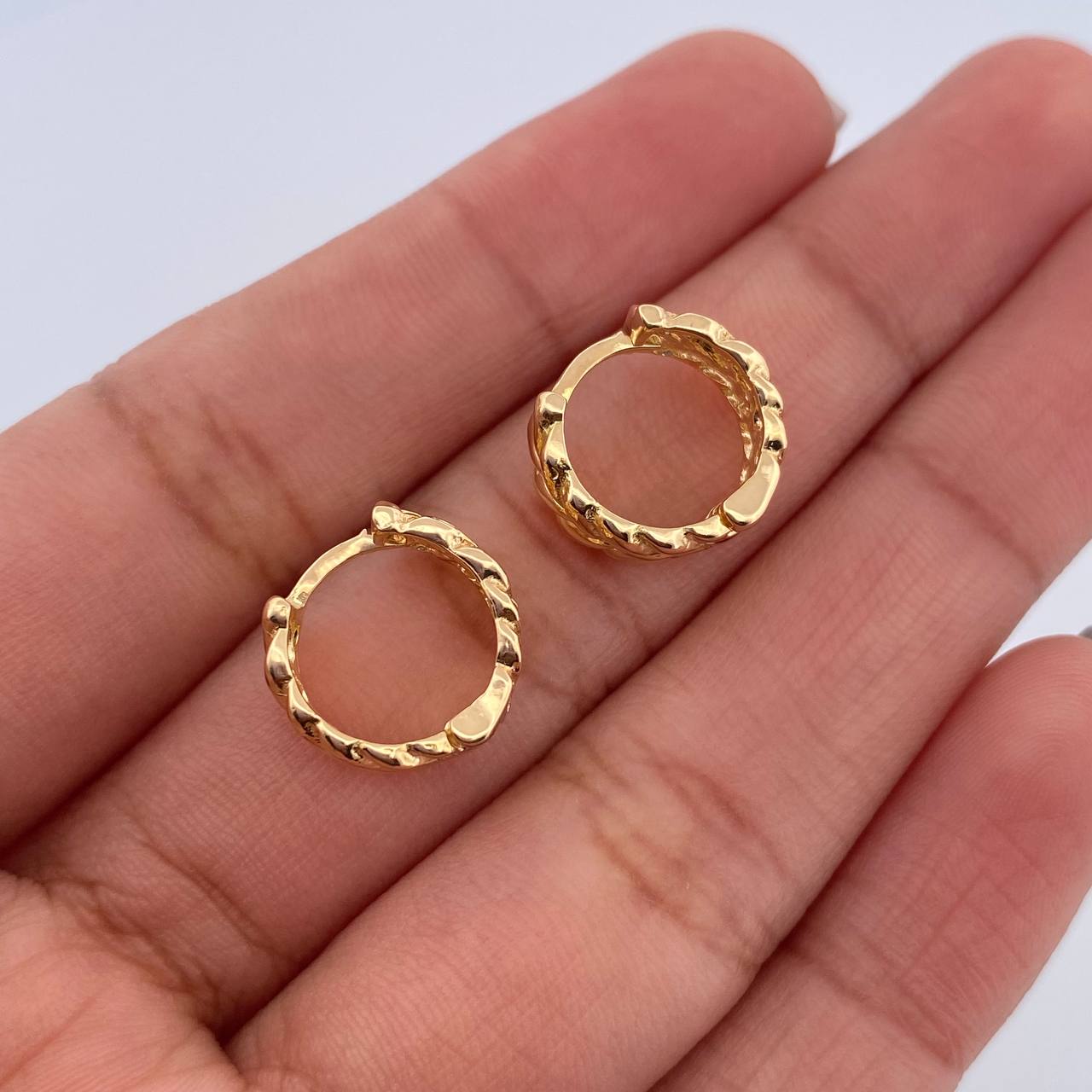 Candongas Hojas 3.8gr / 1.2cm / Oro 18K $