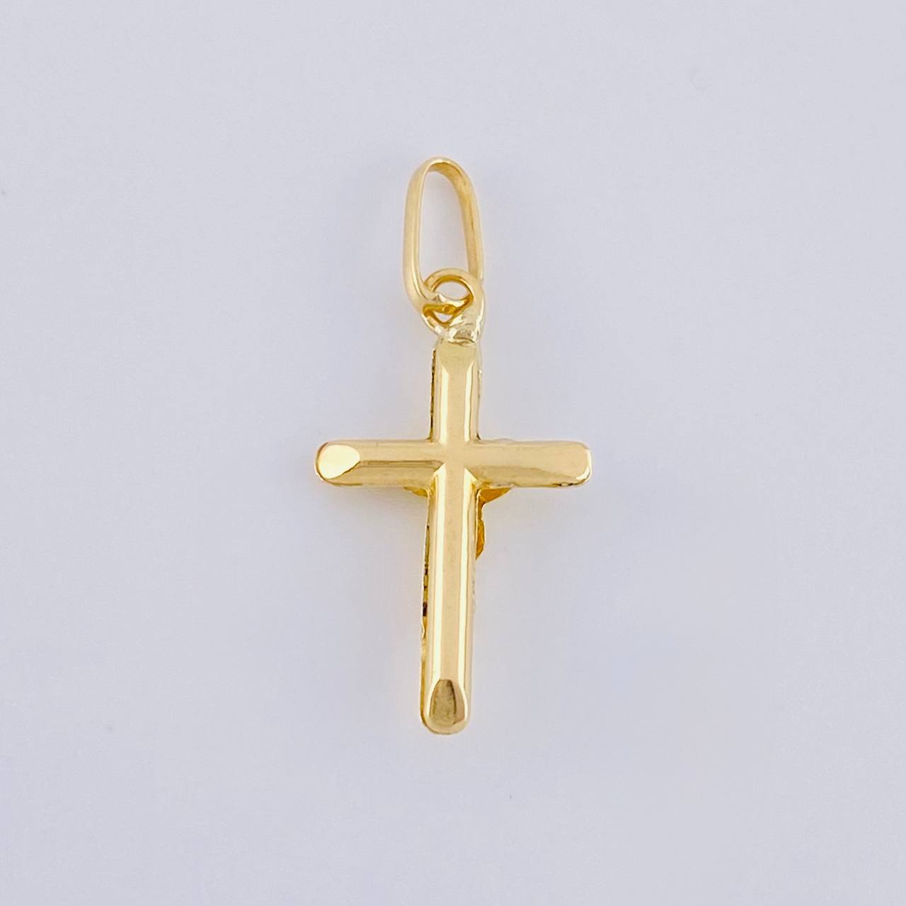 Dije Cruz Cristo Puntas Planas 0.4 g / 2 cm Oro Amarillo 18K
