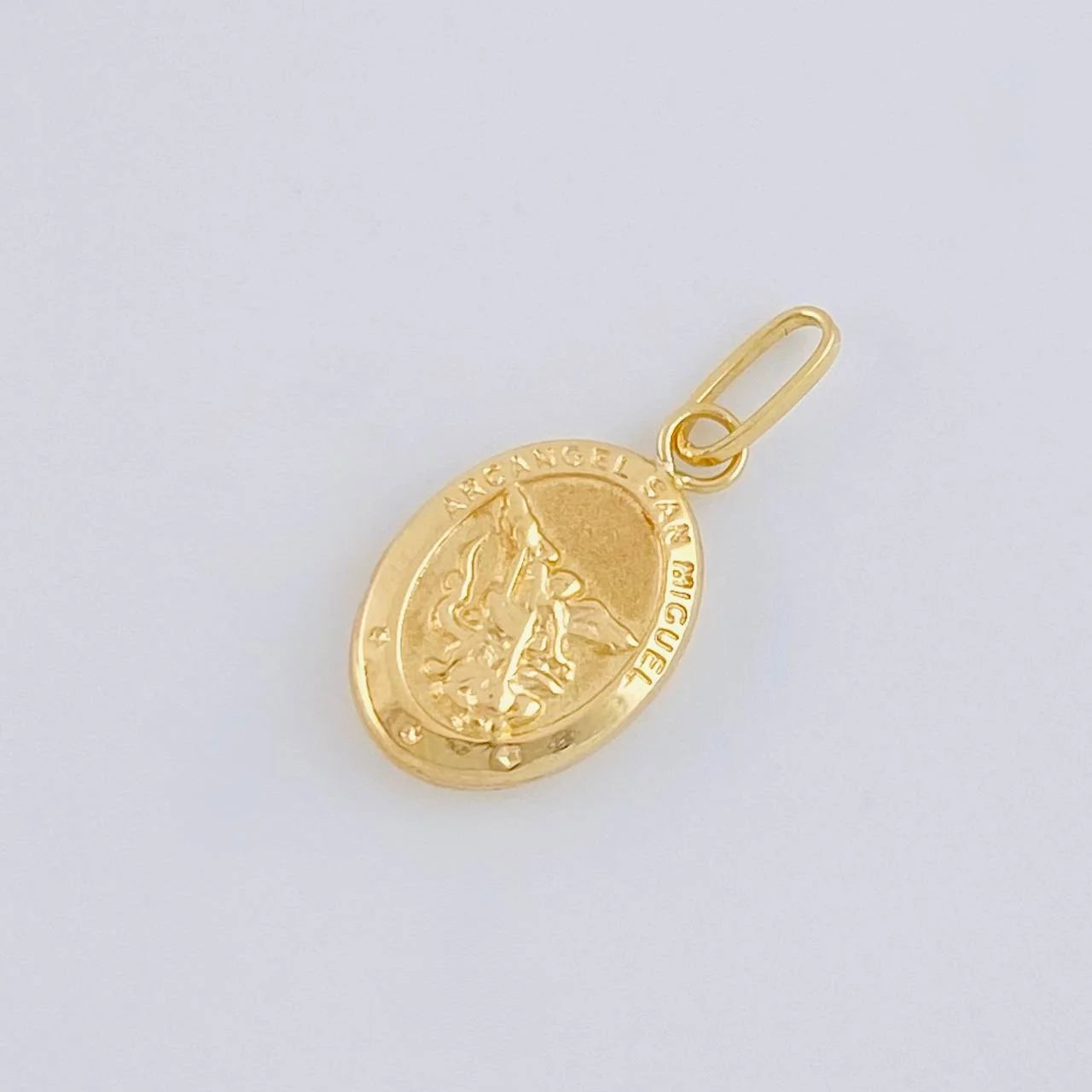 Dije San Miguel Arcangel 0.95g / 2.2cm Oro Amarillo 18K