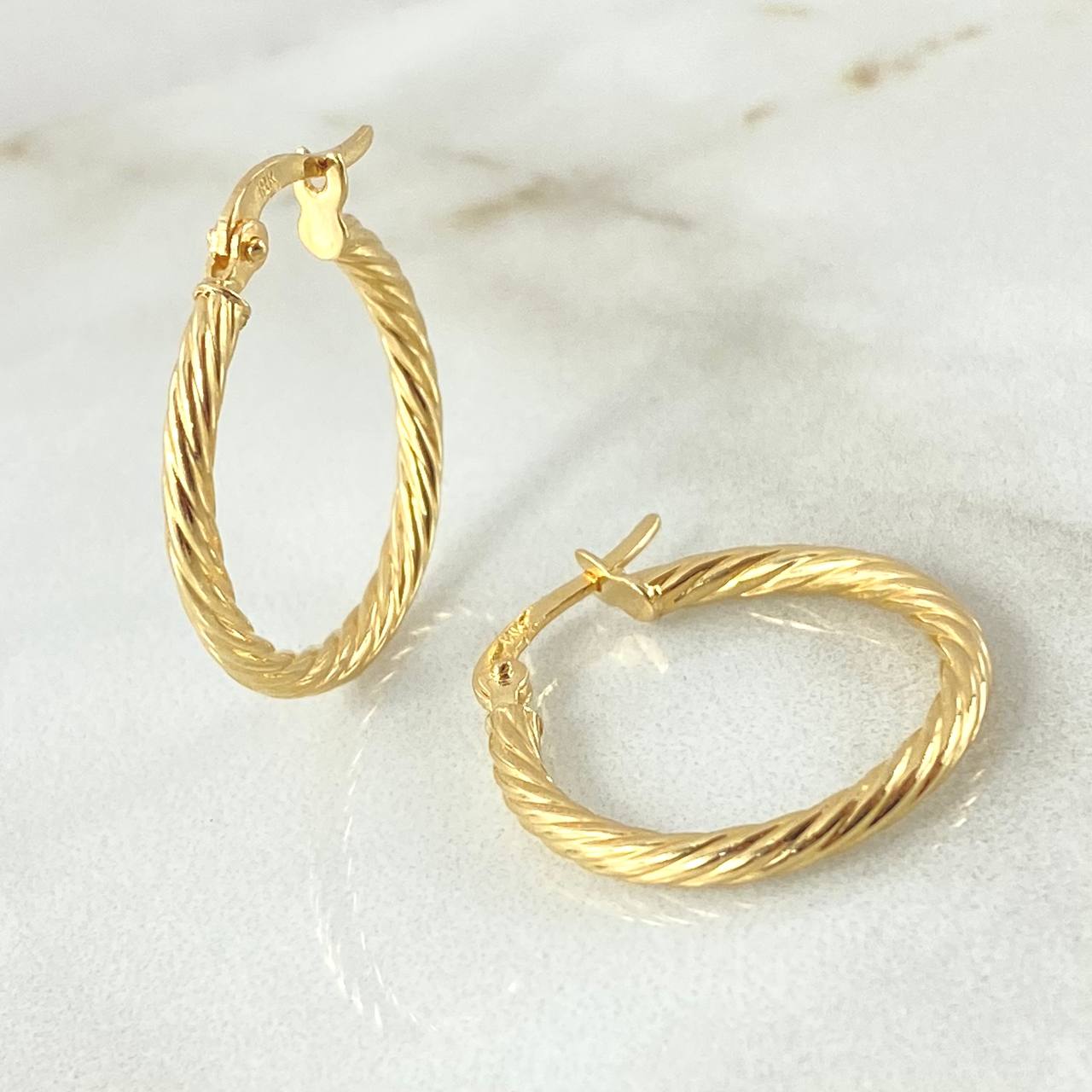 Candongas Mary 1.8gr / 2.3cm / Oro Amarillo 18K