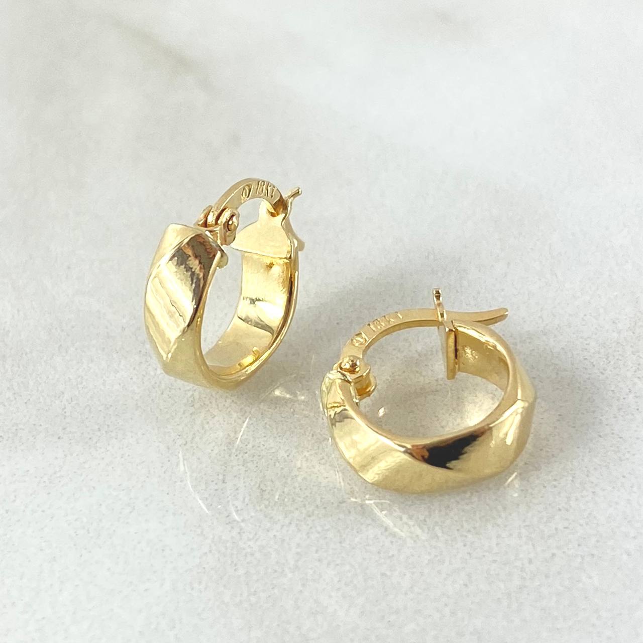 Candongas Nia 1.15gr / 1.3cm / Oro Amarillo 18K ©