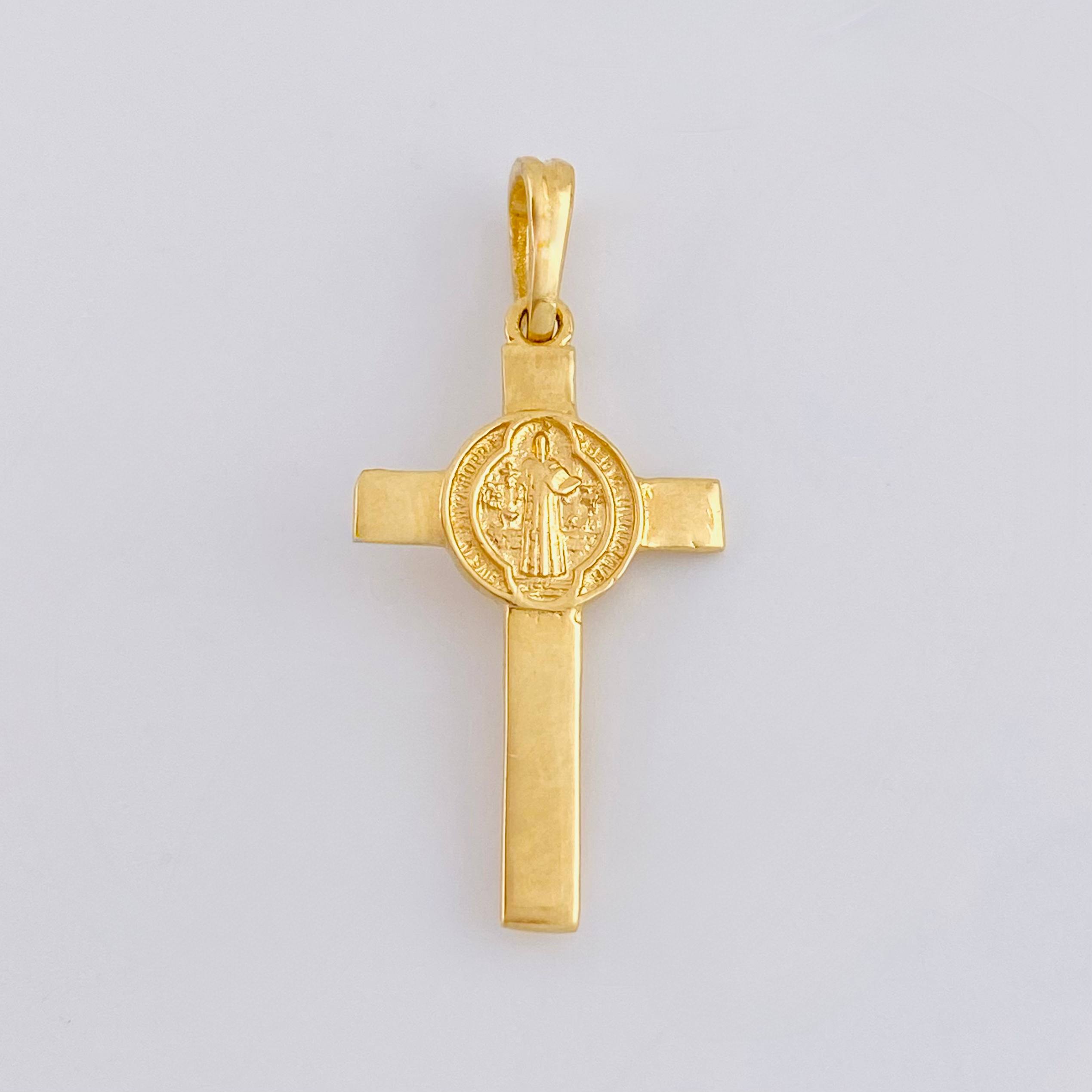 Dije Cruz Cristo San Benito 1.9gr / 3.2cm / Oro Amarillo 18K