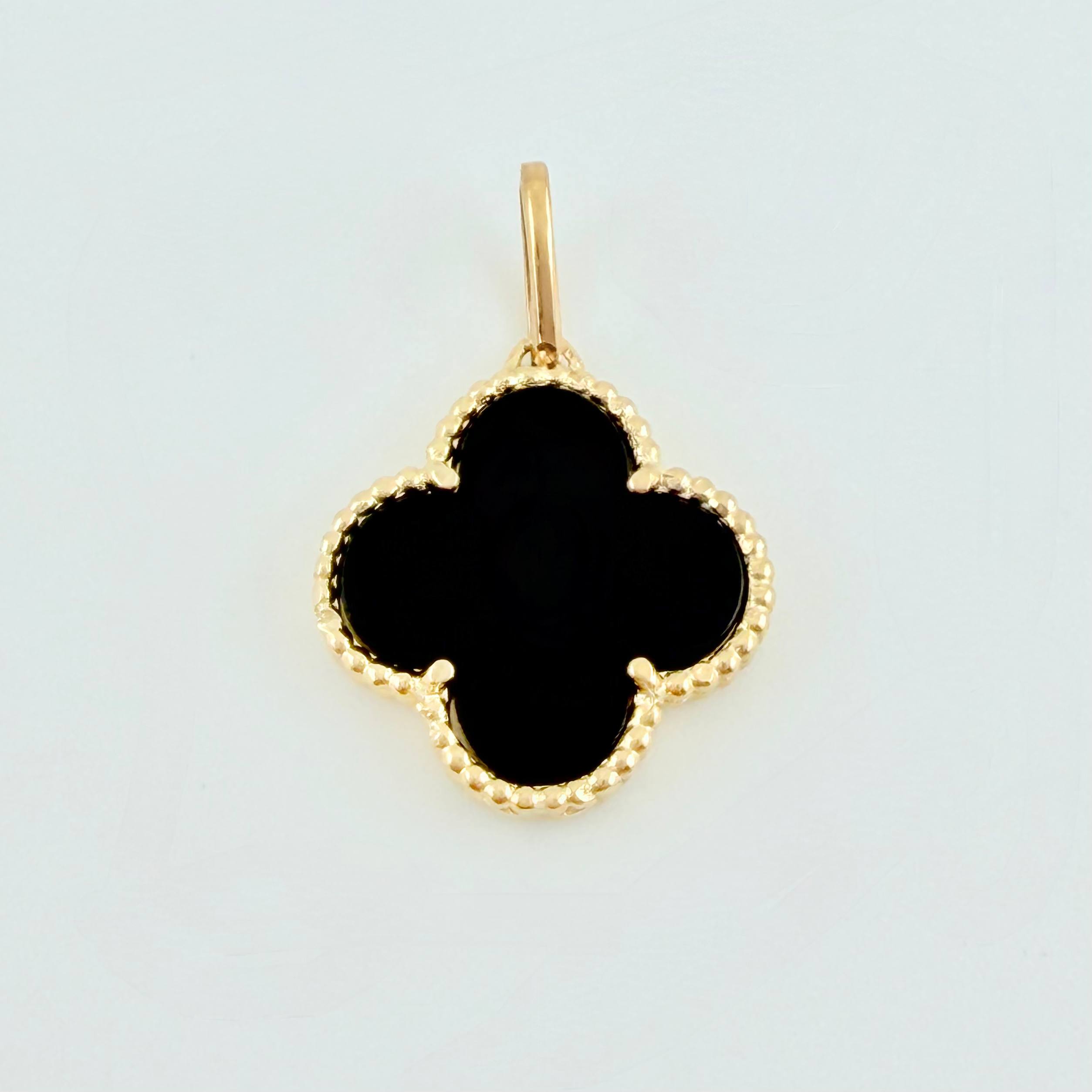 Dije Trebol Negro 1.8gr / 2.3cm / Oro Amarillo Nac.Esp. 18K *