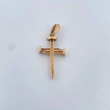Dije Cruz Clavo 2.65gr / 3.4cm / Circones Verdes Oro Amarillo 18K $