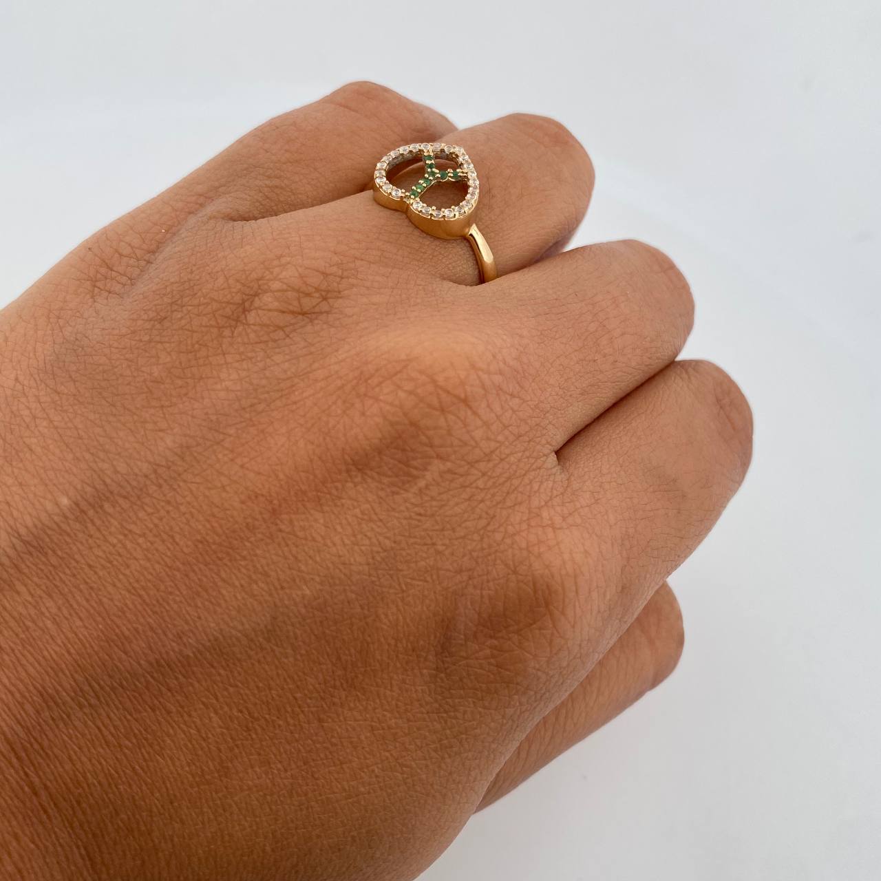 Anillo Corazon Paz 2.15gr / T6 3/4 / Circones Verdes Blancos Oro Amarillo 18K $