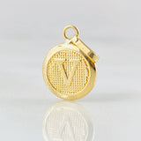 Dije Letra V 0.65gr / 2cm / Oro Amarillo 18K