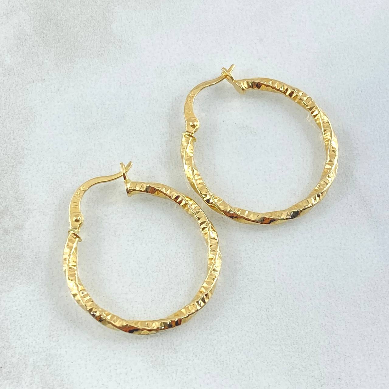 Candongas Sami 1.55gr / 1.6cm / Oro Amarillo 18K
