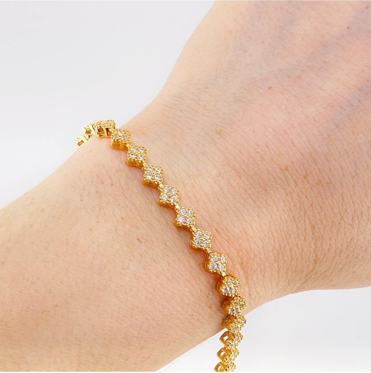Pulso Tennis Trebol Secuencial 9.1 g / 18.3 cm / 5 mm Oro Amarillo 18K