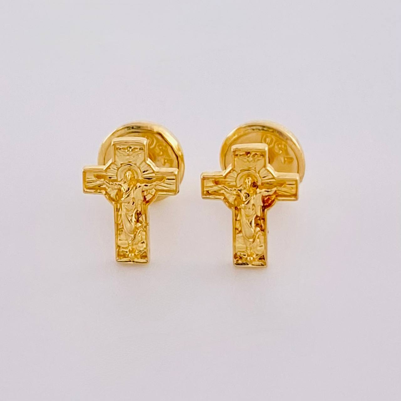 Topos Cruz Cristo 0.8 g / 8.1 mm Oro Amarillo 18K