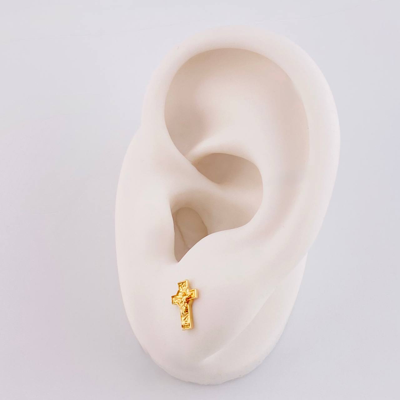 Topos Cruz Cristo 0.8 g / 8.1 mm Oro Amarillo 18K