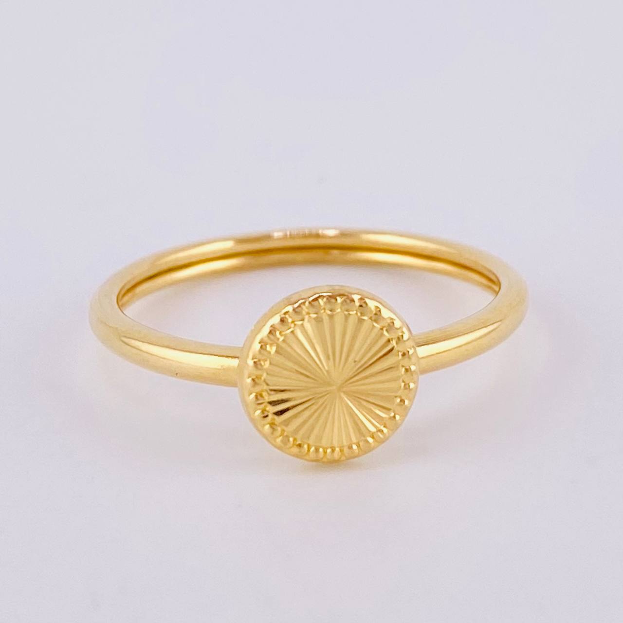 Anillo Circular Diamantado Bordeado 1.1gr / T4 3/4 / Oro Amarillo 18K ©