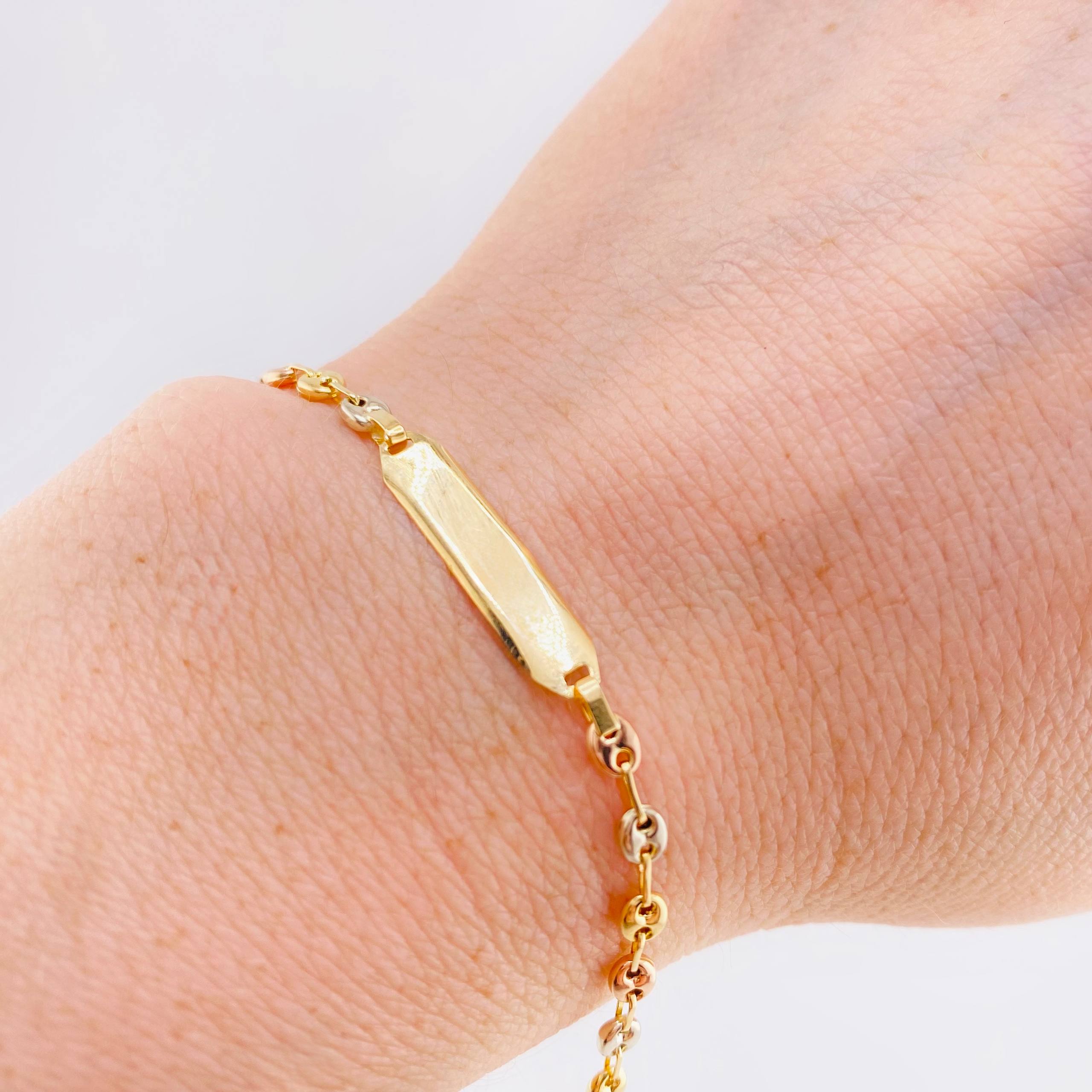 Pulso Bebé Gc Placa Rectangular Curva 1.45gr / 14.5cm / 3.2mm Tres Oros 18K ©