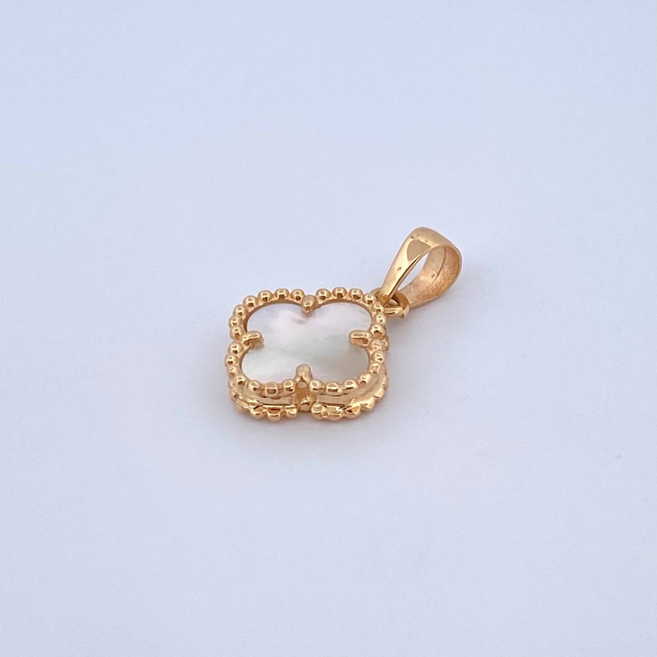 Dije Trébol VCyA 1.5gr / 2cm / Nacar Blanco Punteado Oro Amarillo Nac.Esp. 18K
