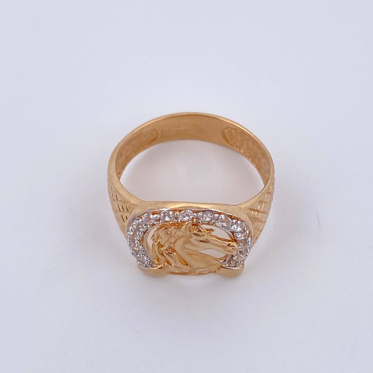 Anillo Sello Herradura Caballo 5.8gr / T10 1/4 / Malla Lateral - Circones Blancos Oro Amarillo 18K *