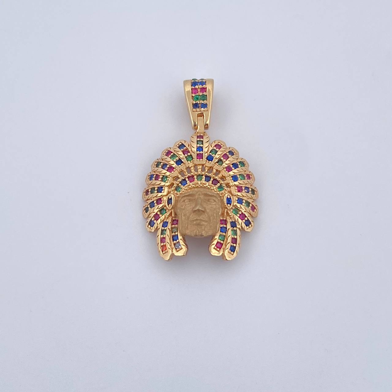Dije Indio 4.95gr / 3cm / Circones Colores Oro Amarillo 18K $