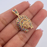 Dije Indio 4.95gr / 3cm / Circones Colores Oro Amarillo 18K $