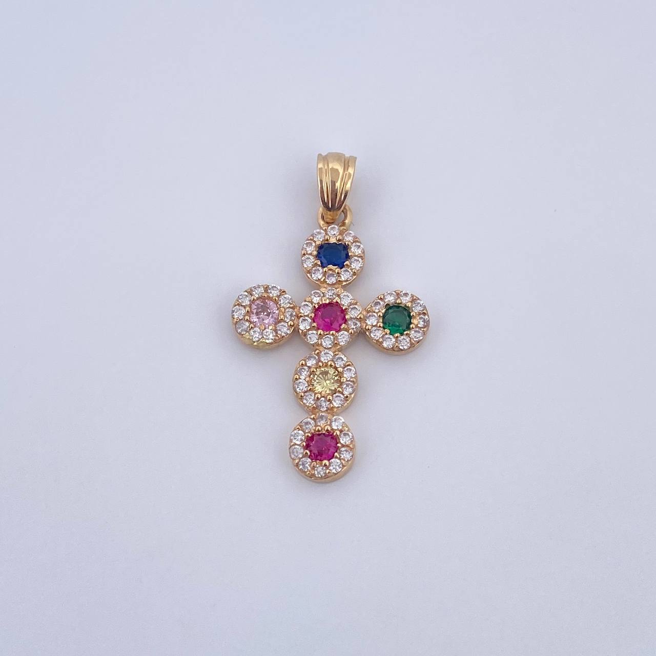 Dije Crus Tupida 2.55gr / 3cm / Circones Colores Oro Amarillo 18K $