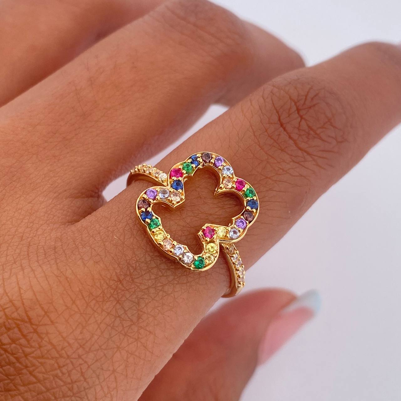 Anillo Oso Ts 2.65gr / T7 1/4 / Circones Colores Oro Amarillo 18K $