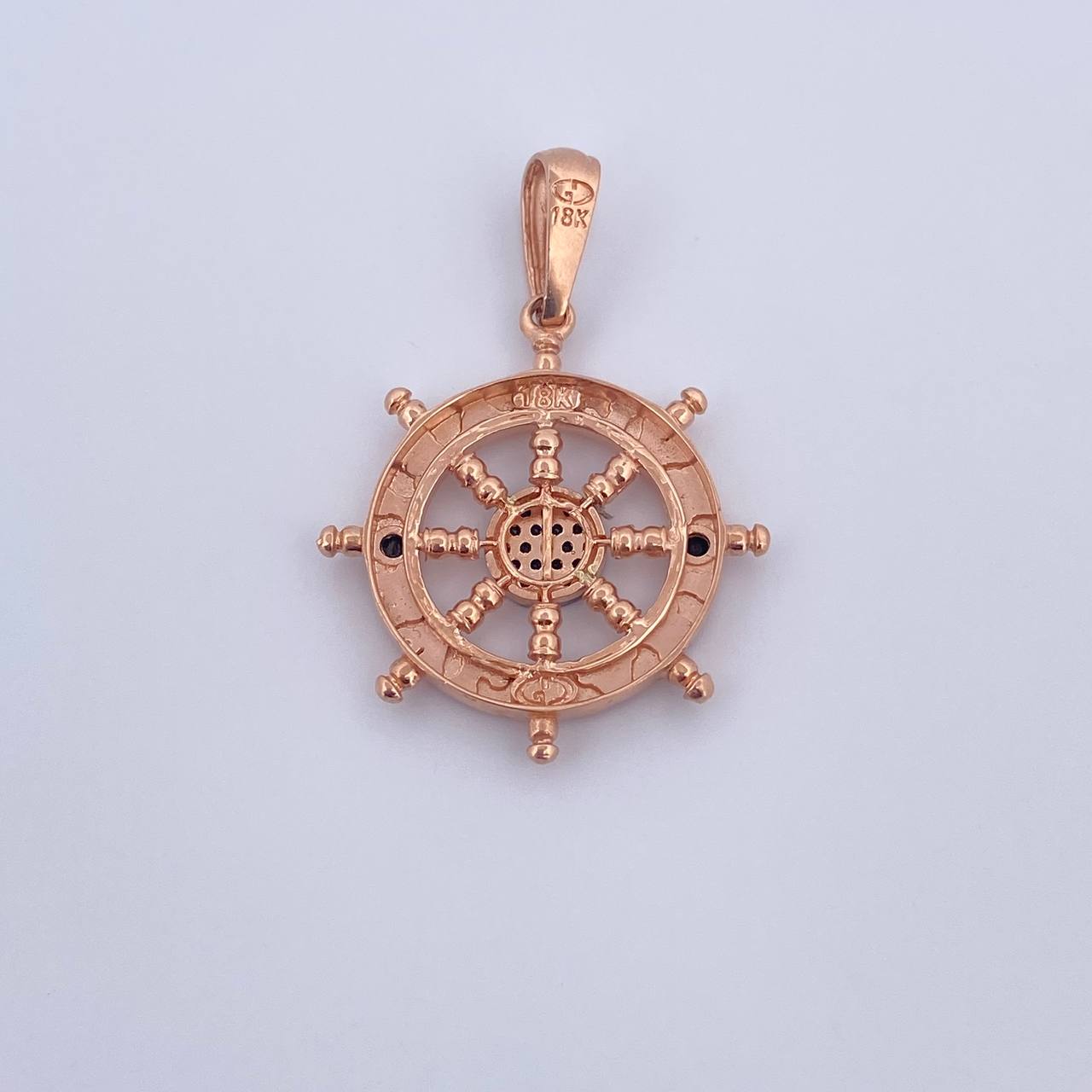 Dije Timon 4.4gr / 3.5cm / Circones Negros Oro Rosa 18K $