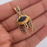 Dije Casco Gladiador 3.4gr / 3cm / Circones Negros Oro Amarillo 18K $
