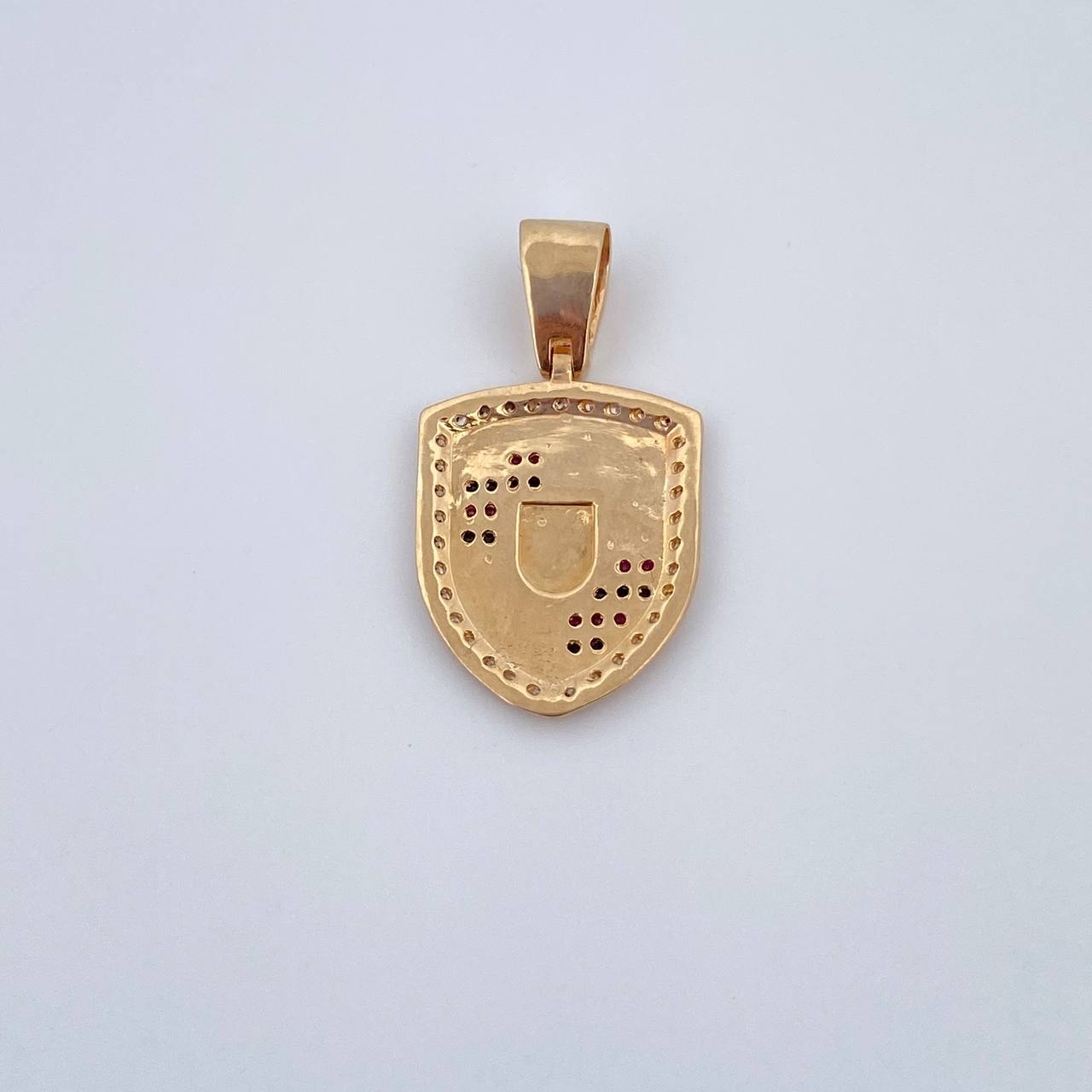 Dije Escudo PS 3.4gr / 2.9cm / Circones Fucsias Negros Blancos Oro Amarillo 18K &