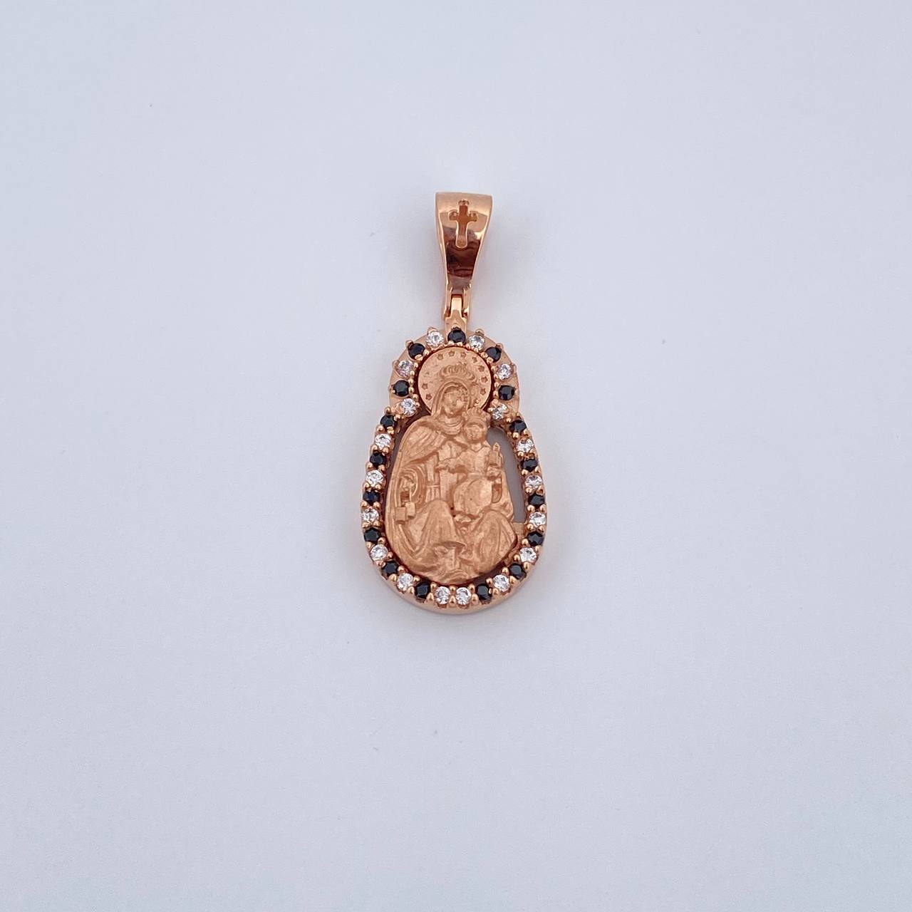 Dije Virgen del Carmen 2.45gr / 2.5cm / Circones Negros Blancos Oro Rosa 18K $