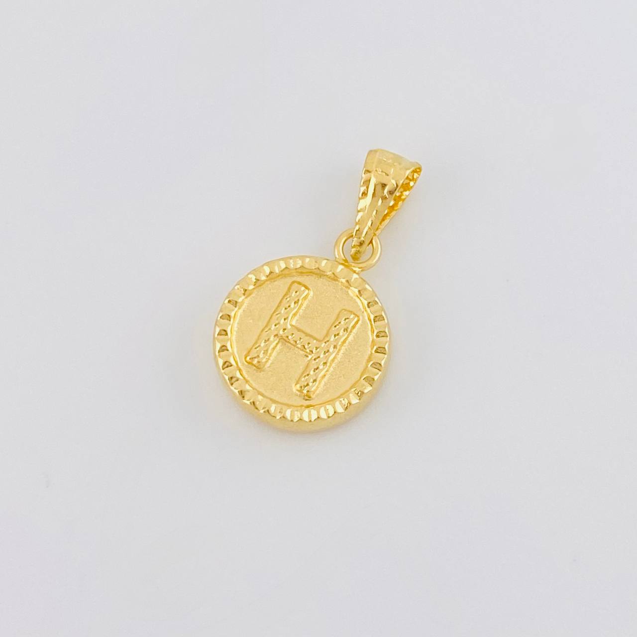 Dije Letra H Doble Textura 0.65g / 1.7cm Oro Amarillo 18K
