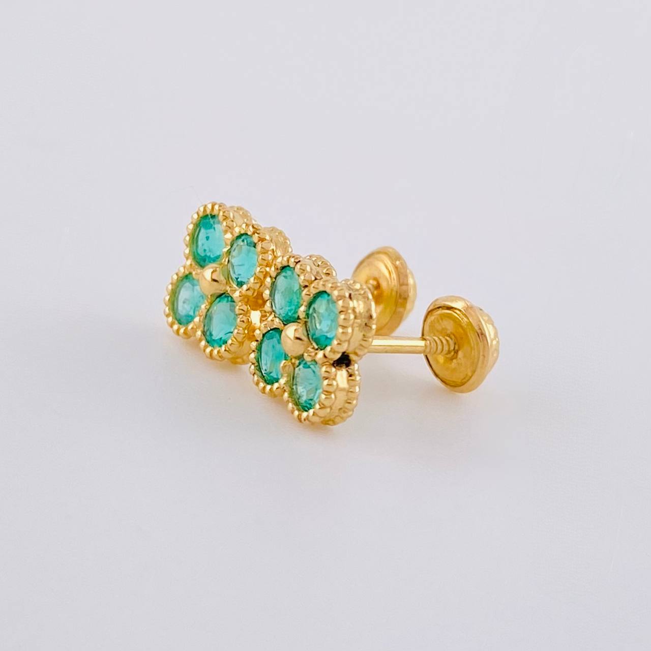 Topos Trebol Esmeraldas 78 Pts 1.9 g / 7.3 mm Oro Amarillo 18K