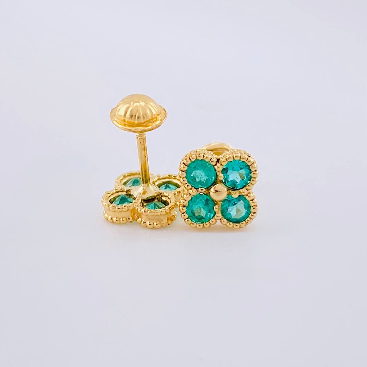Topos Trebol Esmeraldas 78 Pts 1.9 g / 7.3 mm Oro Amarillo 18K