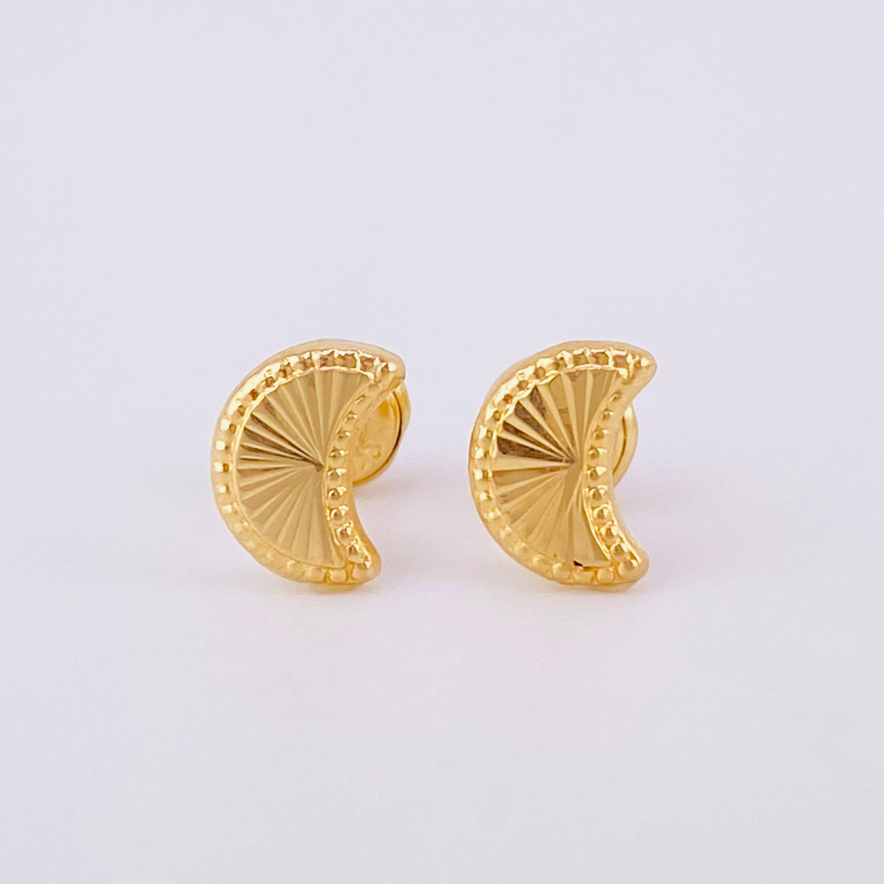 Topos Media Luna Diamantada 0.7g / 8mm Oro Amarillo 18K