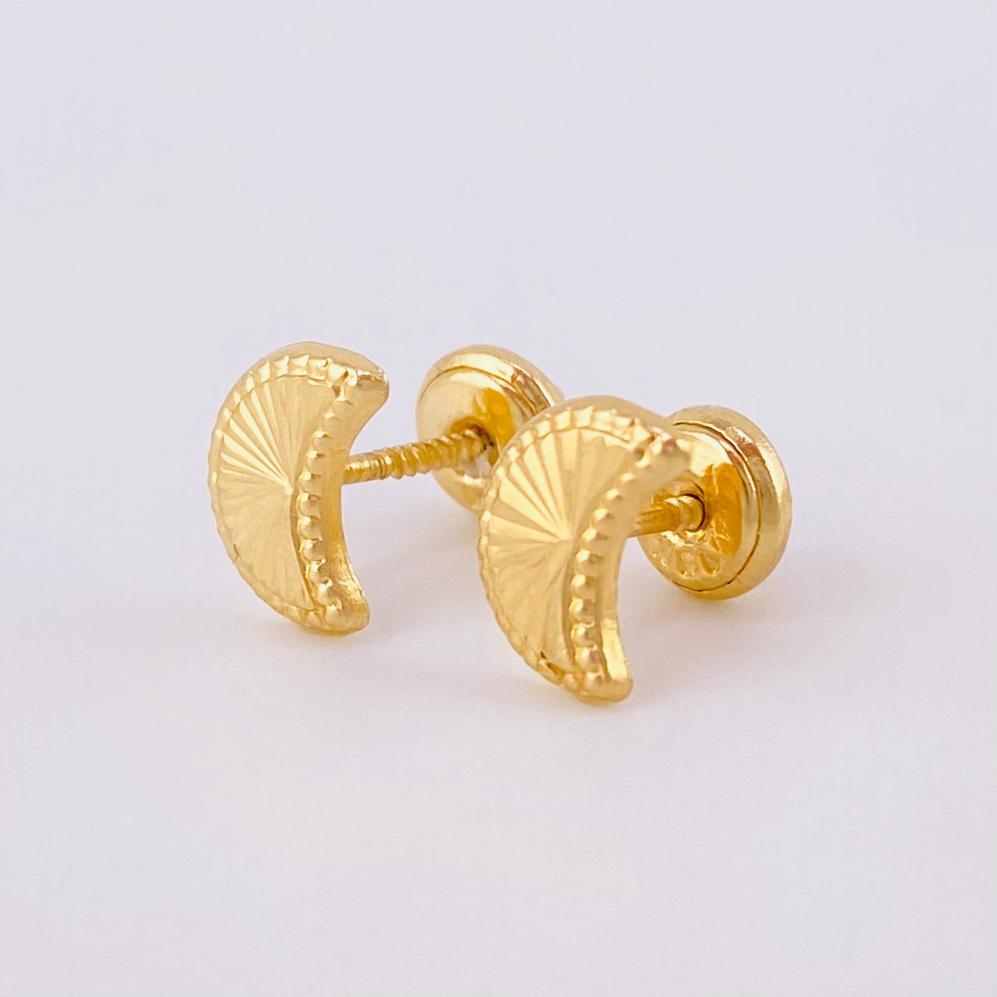 Topos Media Luna Diamantada 0.65g / 8mm Oro Amarillo 18K