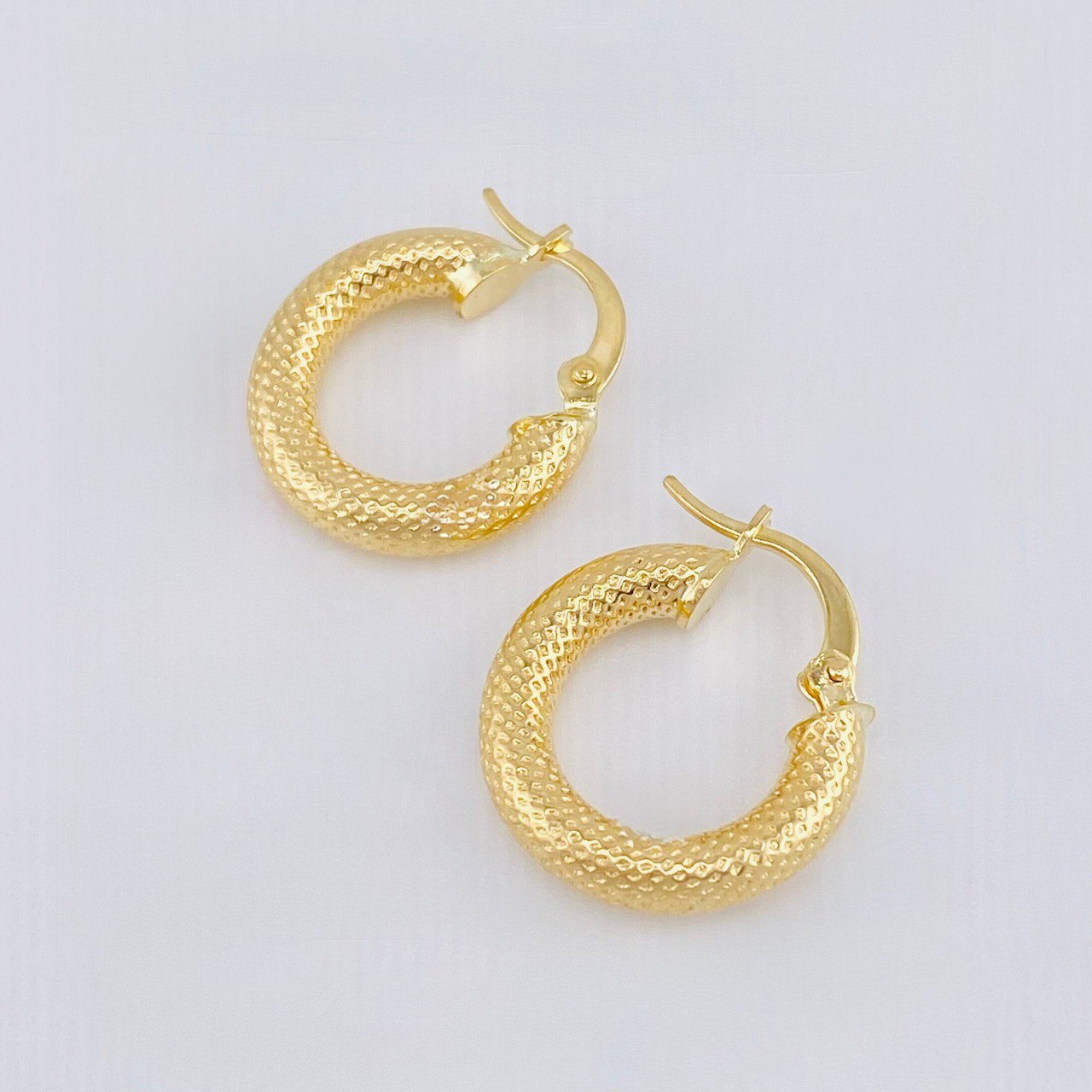 Candongas Jass Punteada 2.25gr / 2cm / Oro Amarillo 18K