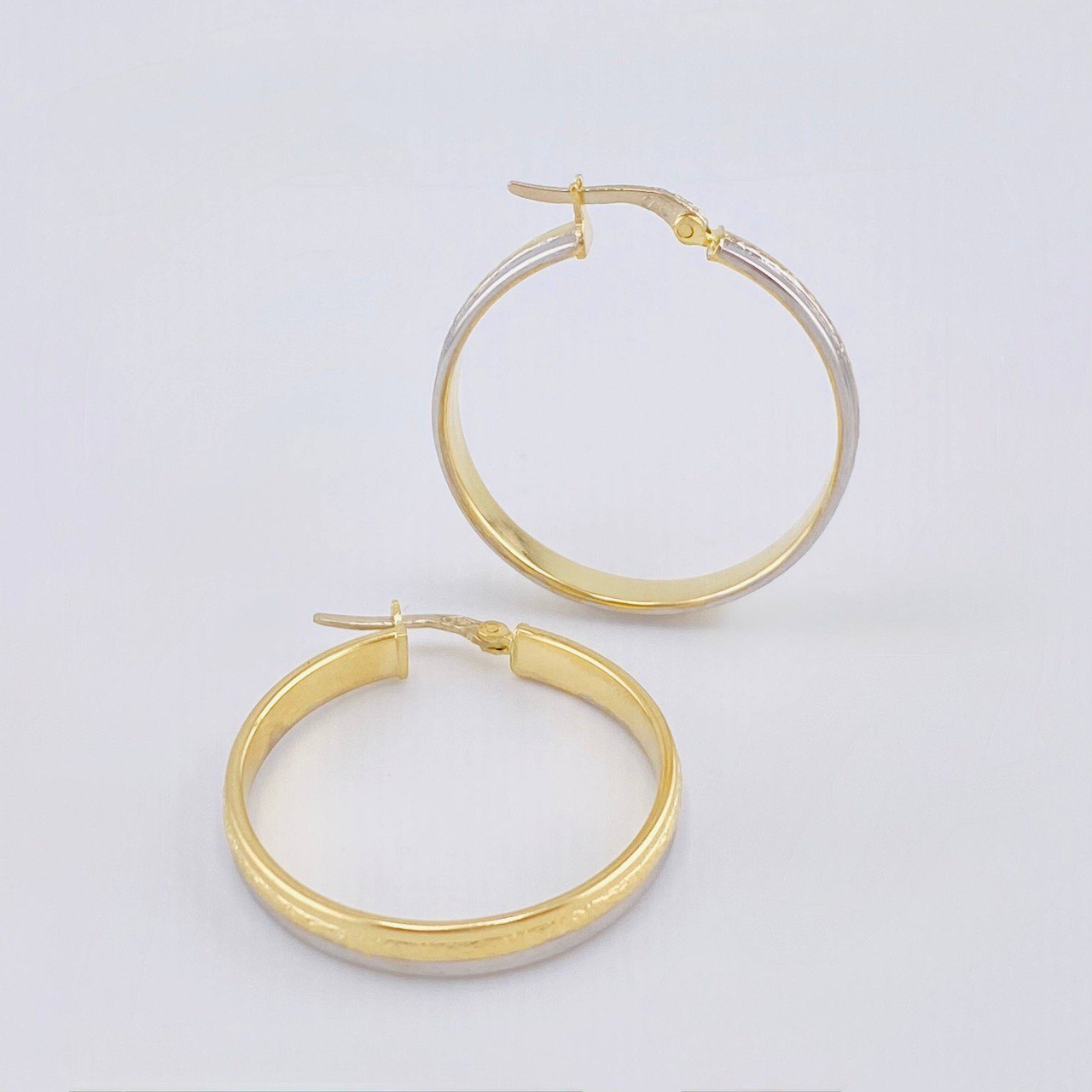 Candongas Escamado Parcial 3.75gr / 3.3cm / Dos Oros Amarillo Blanco 18K