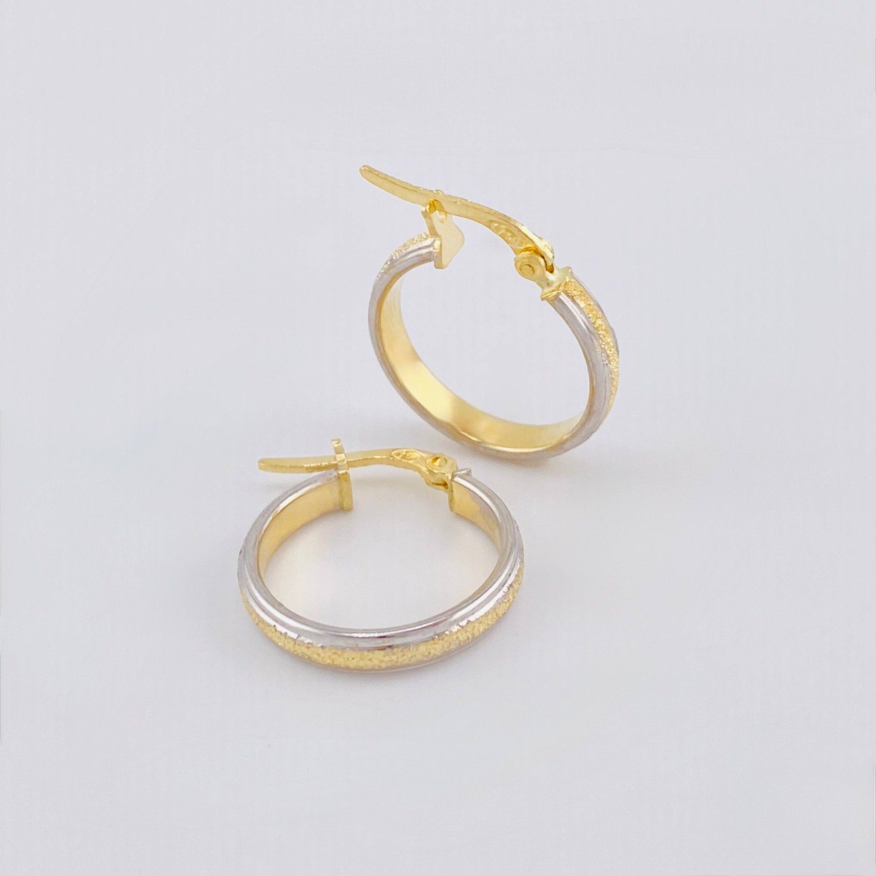 Candongas Carril Escamada 1.9gr / 2cm / Dos Oros Amarillo Blanco 18K