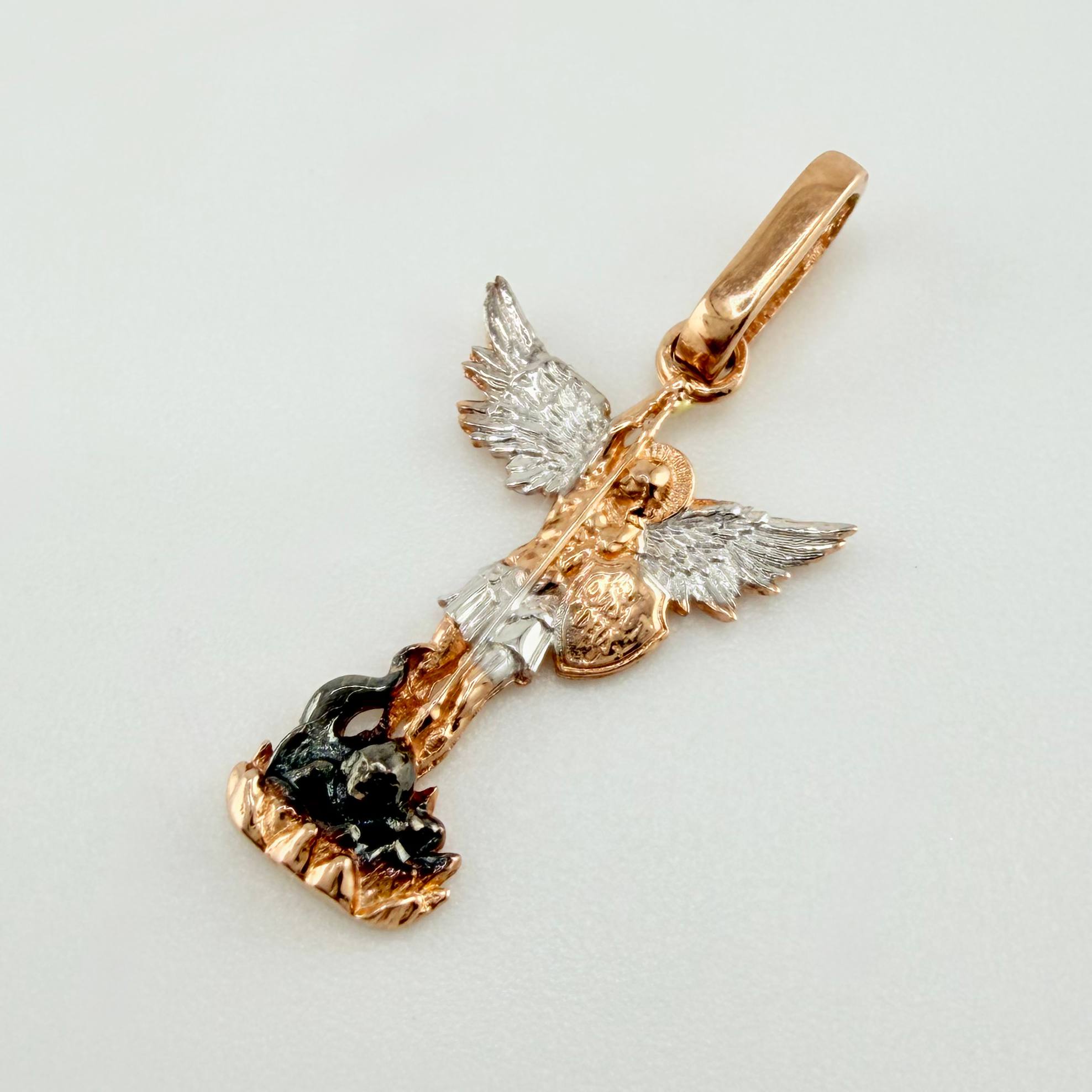Dije San Miguel Arcangel 1gr / 2.3cm / Dos Oros Blanco Rosa 18K *