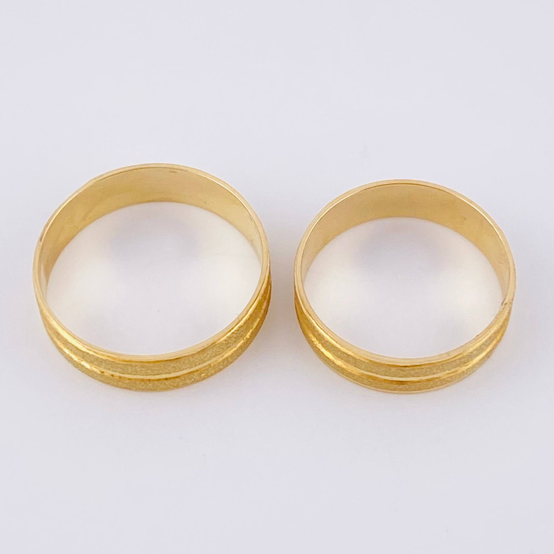 Fabricacion Bajo Pedido Argollas Doble Linea 7gr / Mate Oro Amarillo 18K