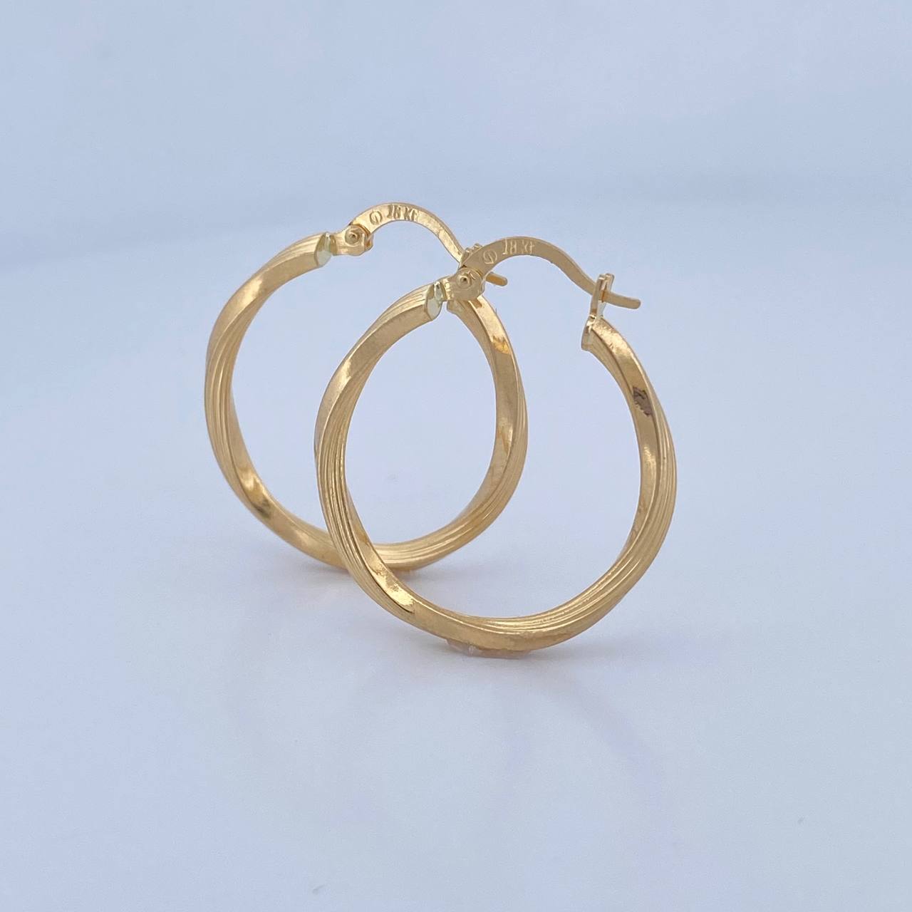 Candongas Mai 1.9gr / 3cm / Oro 18K &