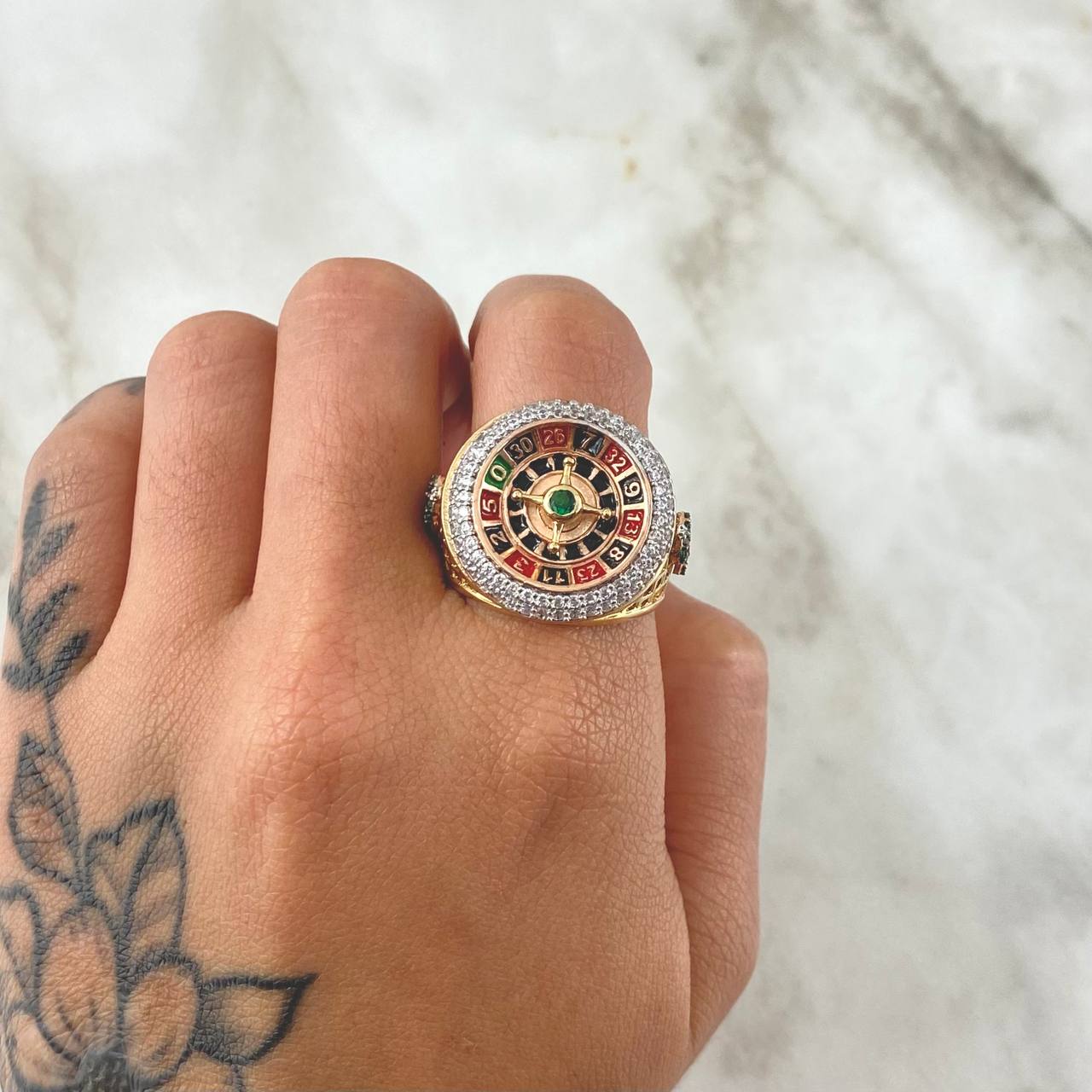 Anillo Ruleta Casino Movil 13.8gr / T10 1/2 / Circones Blancos Verde Texturizado Dos Oros Amarillo Rosa 18K