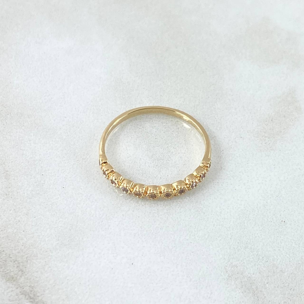 Anillo Linea De Ojos 1.4gr / T6 1/4 / Circones Blancos Oro Amarillo 18K