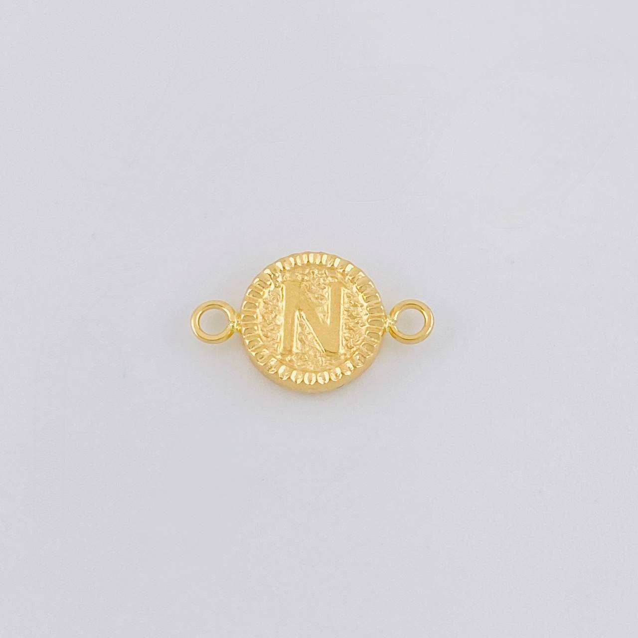 Herraje Letra N Marco Bordeado 0.55g / 1.7cm Oro Amarillo 18K