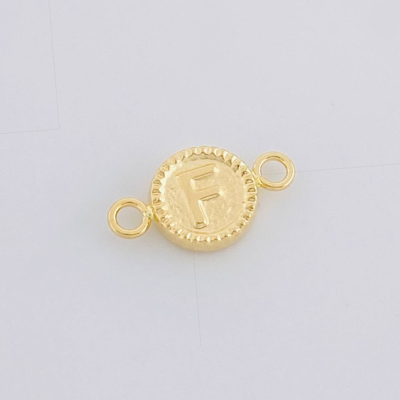 Herraje Letra F Marco Bordeado 0.45g / 1.5cm Oro Amarillo 18K
