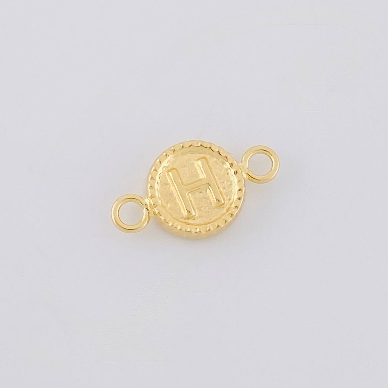 Herraje Letra H Marco Bordeado 0.45g / 1.5cm Oro Amarillo 18K