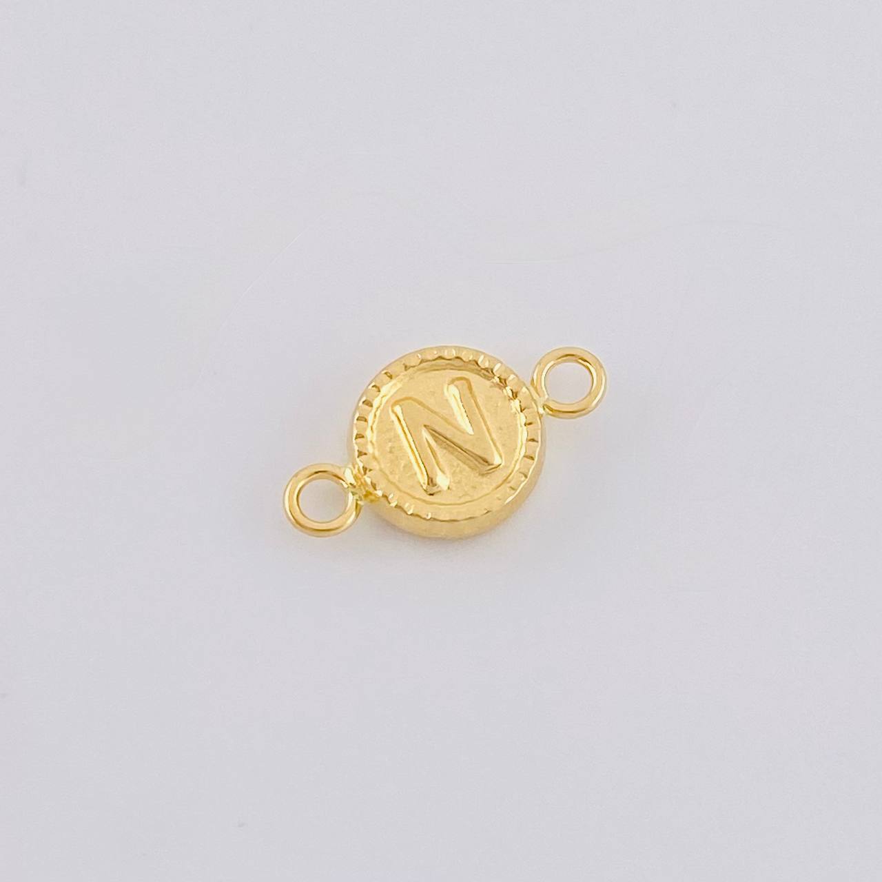 Herraje Letra N Marco Bordeado 0.45g / 1.5cm Oro Amarillo 18K