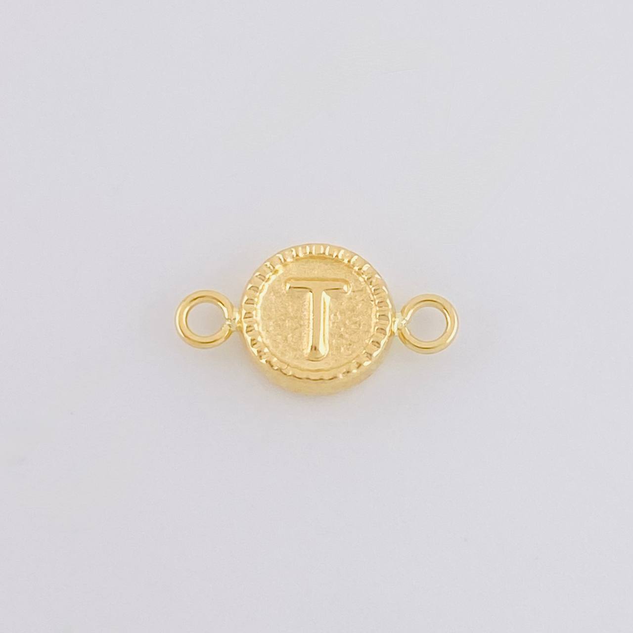 Herraje Letra T Marco Bordeado 0.4g / 1.5cm Oro Amarillo 18K