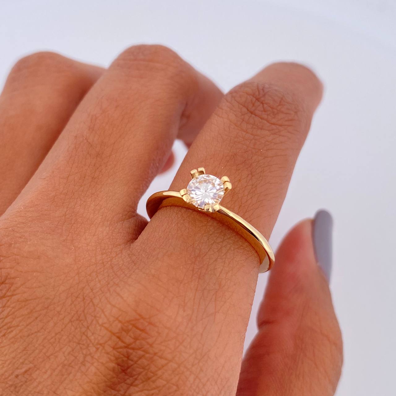 Anillo Solitario 2.9gr / T6 3/4 / Oro 18K &