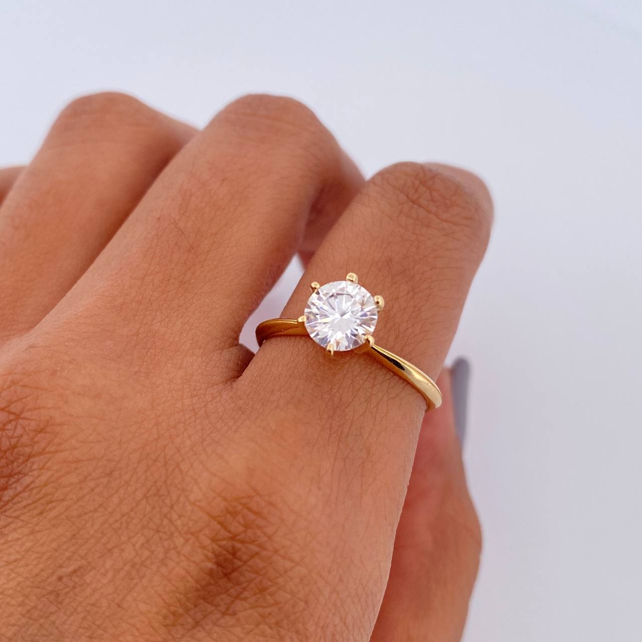 Anillo Solitario Clasico 1.85gr / T7 / Oro 18K &