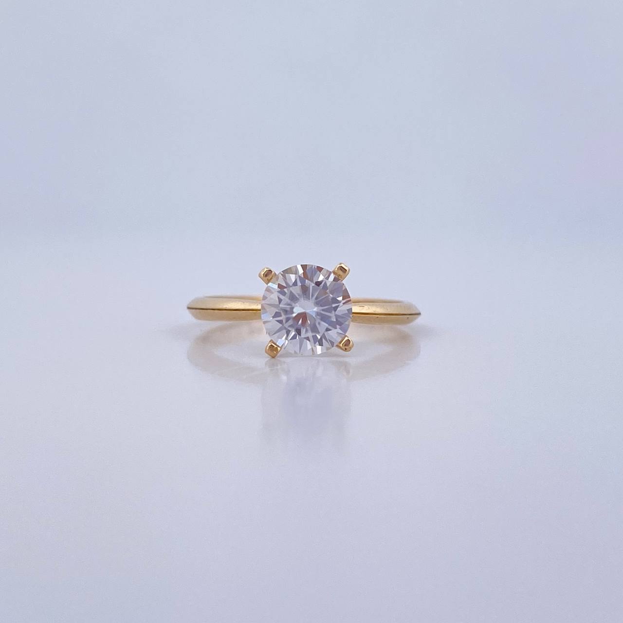 Anillo Solitario 1.95gr / T5 / Oro 18K &