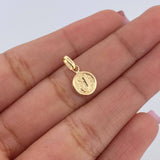 Dije Letra J 0.4gr / 1.4cm / Troquelado Oro Amarillo 18K &