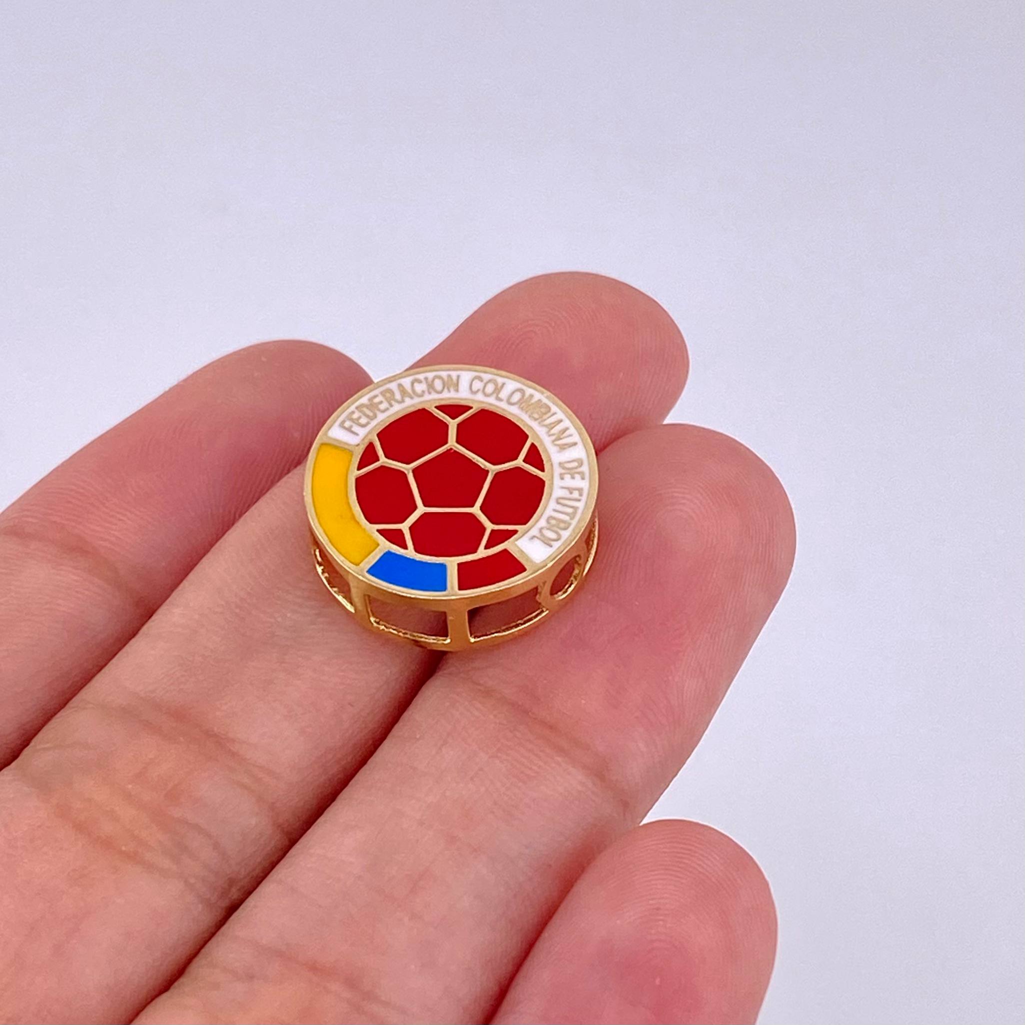 Herraje Escudo Selección 3.55 g / 1.7 cm Oro Amarillo 18K