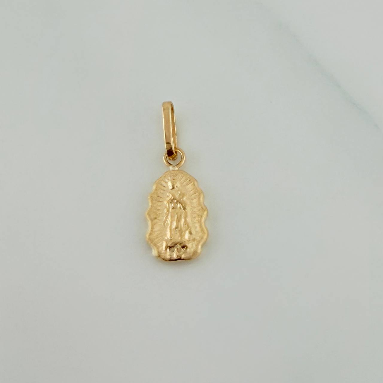 Dije Virgen Guadalupe 0.45gr / 2cm / Oro Amarillo 18K %